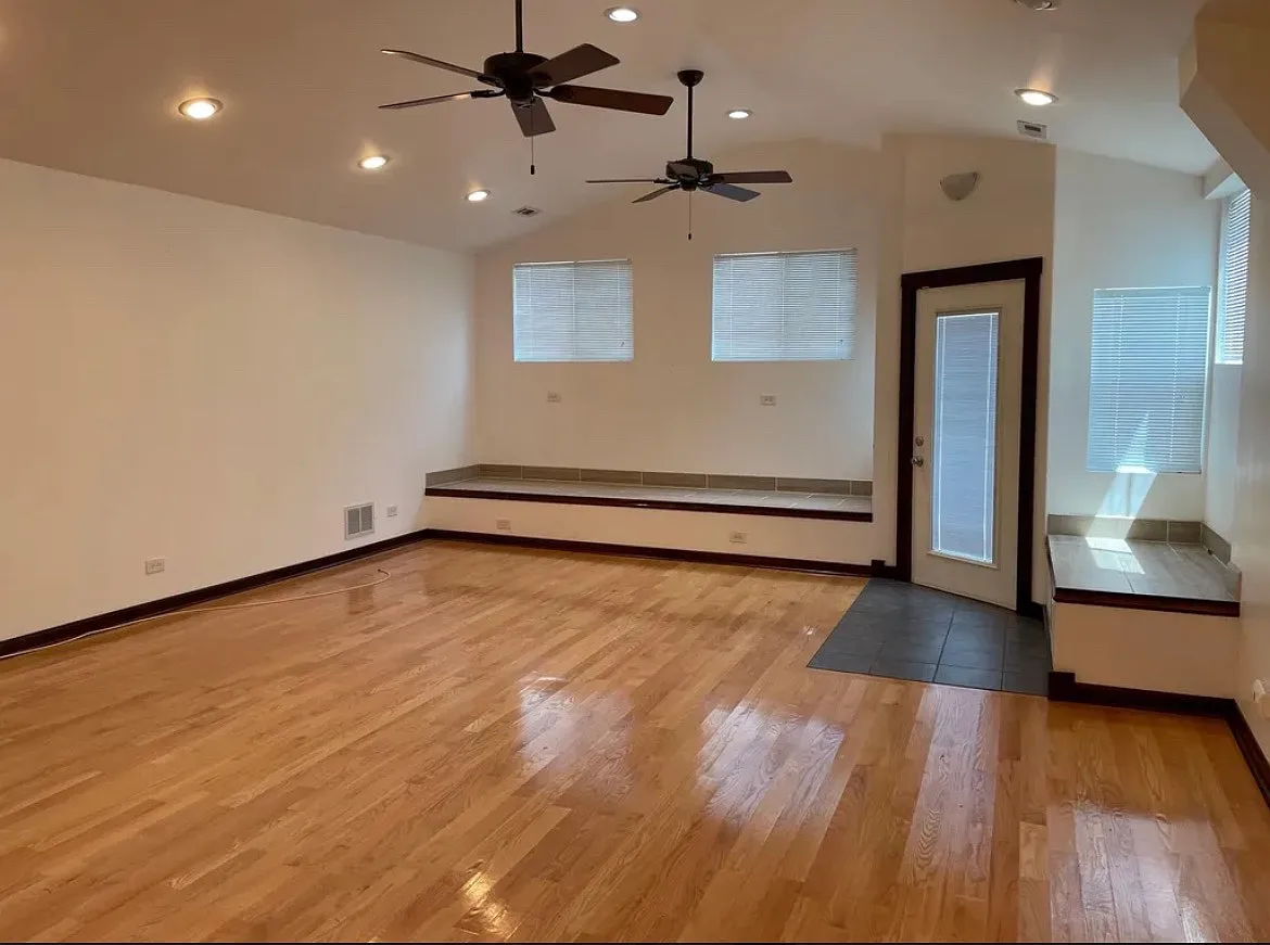 1 bed, 1.5 bath, $2,075 — Photo 1
