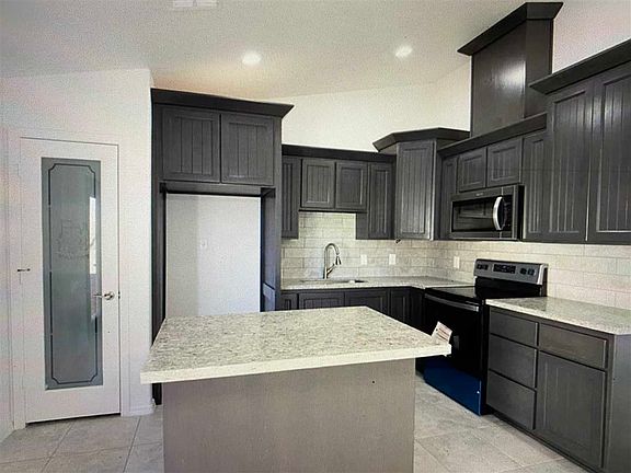 3rd image of 4808 E Udall Ln