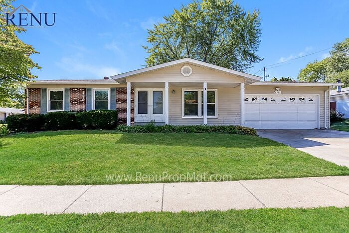 1st image of 2330 Lindsay Ln