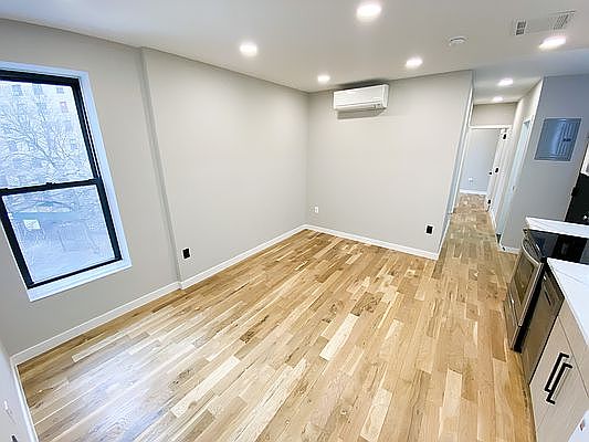 5th image of 215 Saint Anns Ave #402