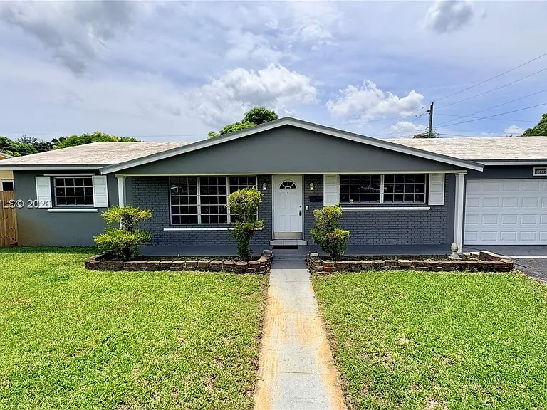 4440 NW 4th Ct — Photo 1