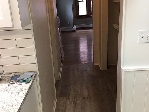 5th image of 4033 E 17th Avenue Pkwy #1B