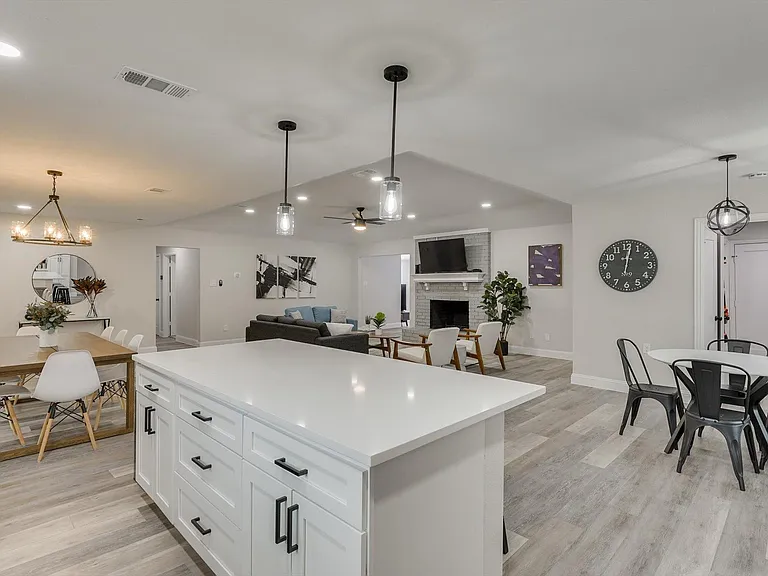 3921 Amy Ave — Photo 13