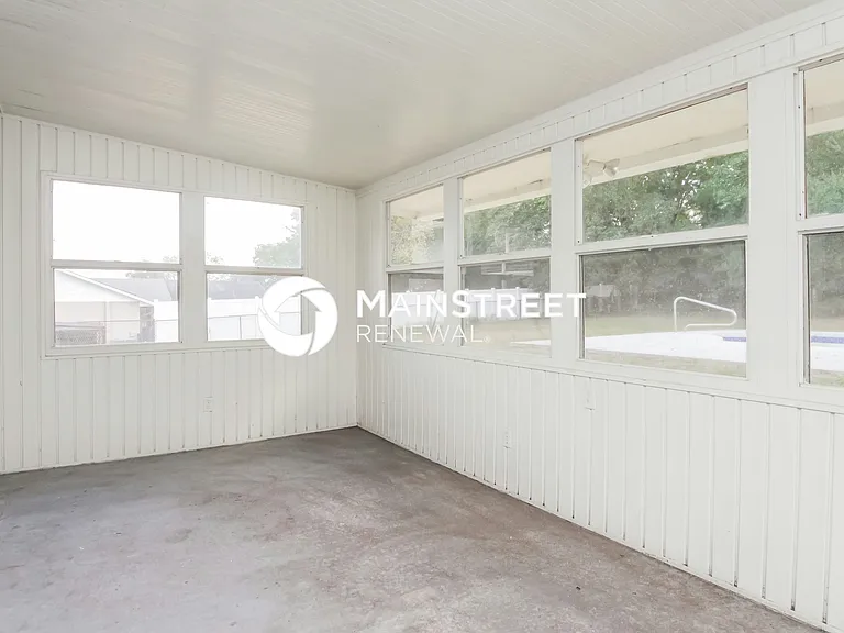 Screen Porch
