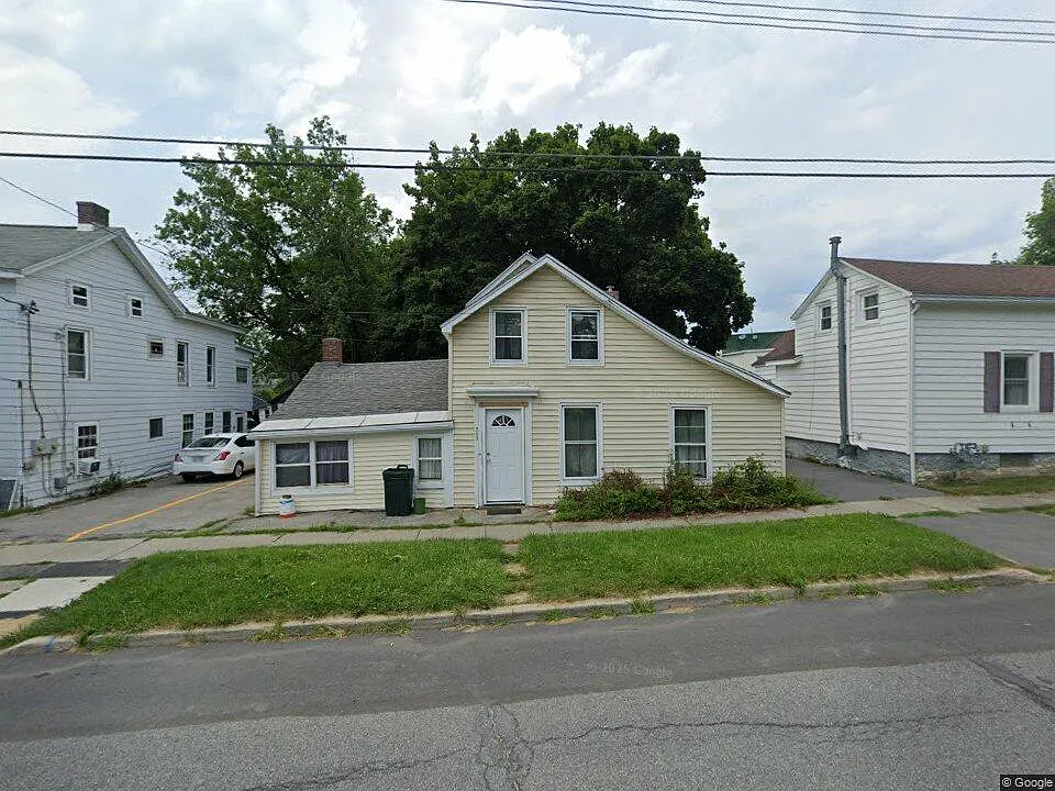 303 W Clinton St