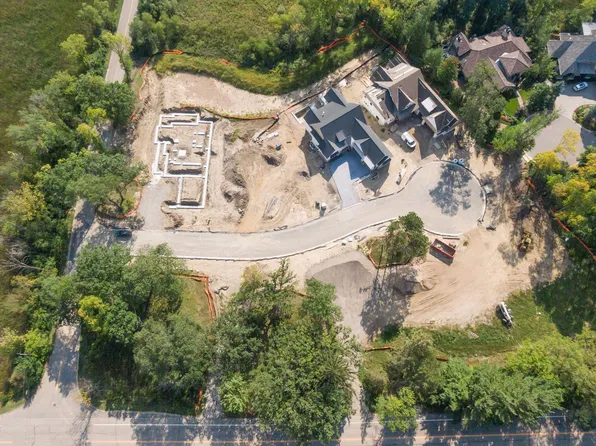 16510 Island Oaks Ct, Wayzata, MN 55391