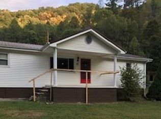 71 Reynolds Rd, Beaver, KY 41604