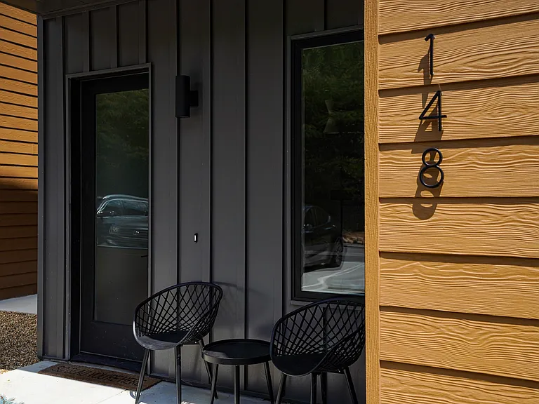 148 Atomic Rdg — Photo 3