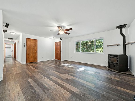 4th image of 7324 Chip N Dale Dr