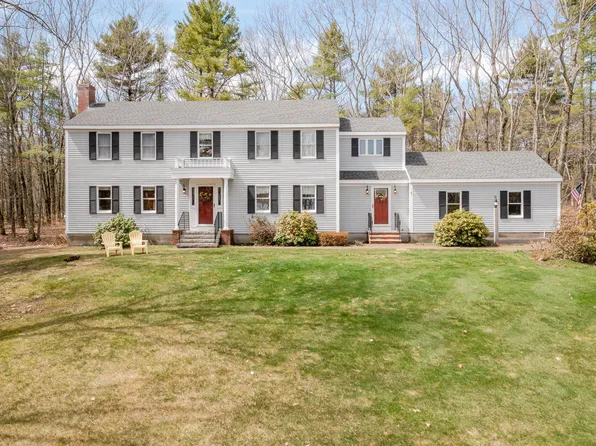 8 Halls Hill Road, Falmouth, ME 04105