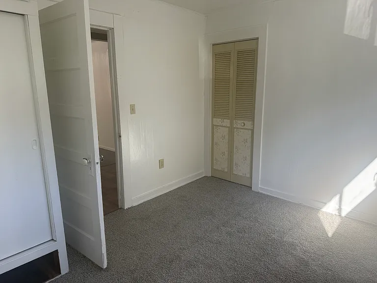 1026 SE Fullerton St — Photo 6
