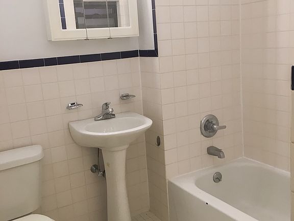 4th image of 141 W 128th St APT 16