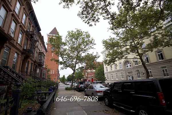 Rented by Brickwood BWR LLC | media 34