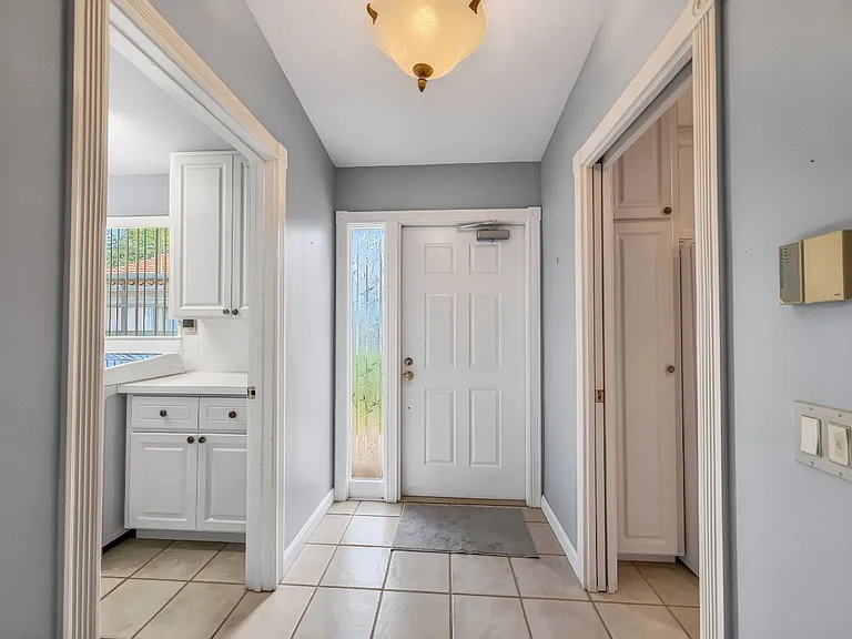 5712 Drummond Way — Photo 24