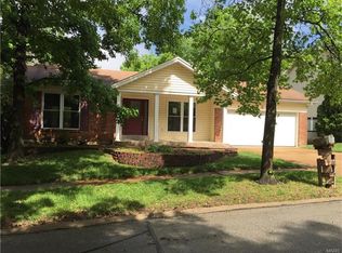 425 Holly Garden Ct, Ballwin, MO 63021