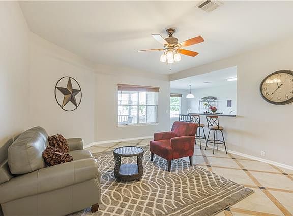 5th image of 232 Catalpa Dr