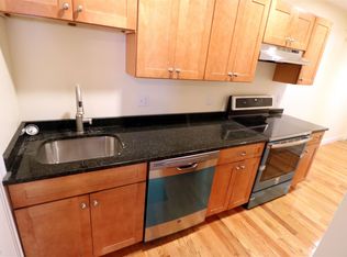 10 Richardson Cir APT 1R, Framingham, MA 01702