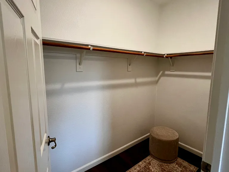 856 Pioneer St — Photo 6