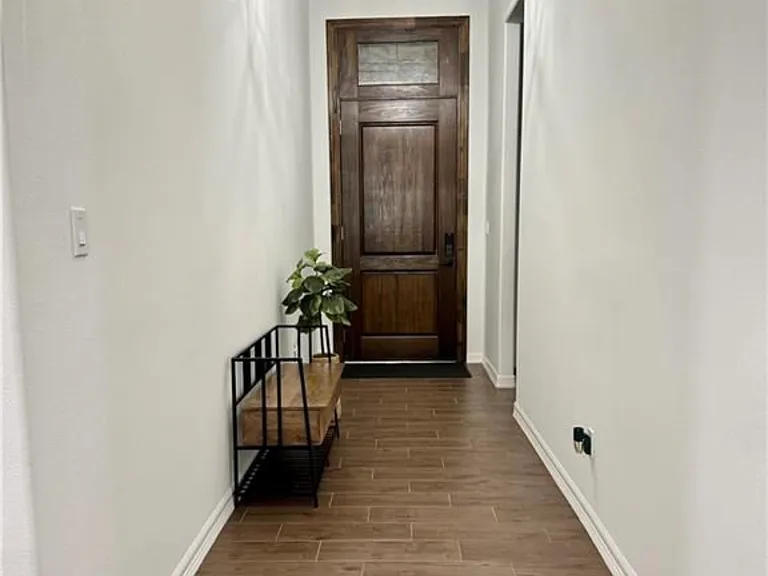 4112 Zion Ave — Photo 2