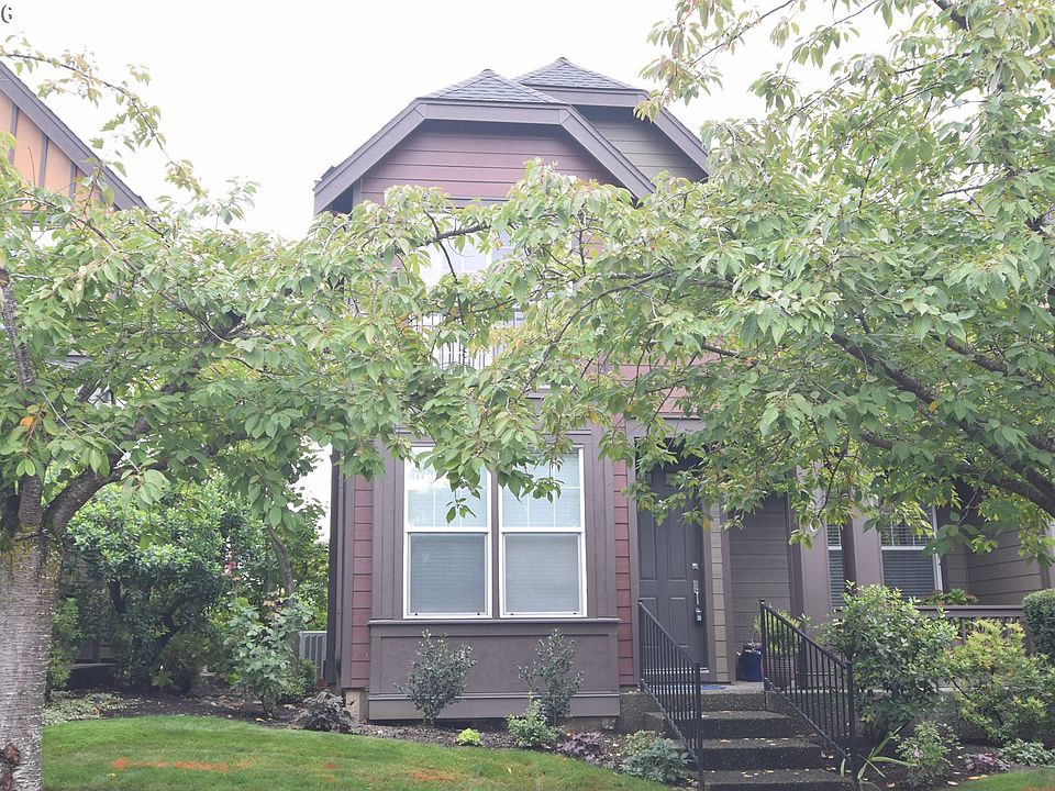 1st image of 826 NE 71st Ave