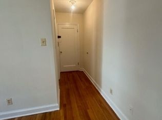 4573 Macarthur Blvd NW APT 304, Washington, DC 20007