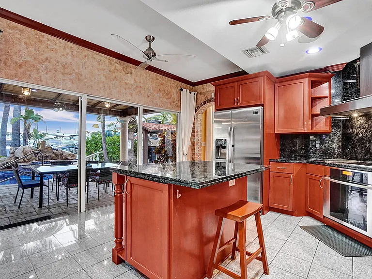 600 Circle Dr — Photo 43