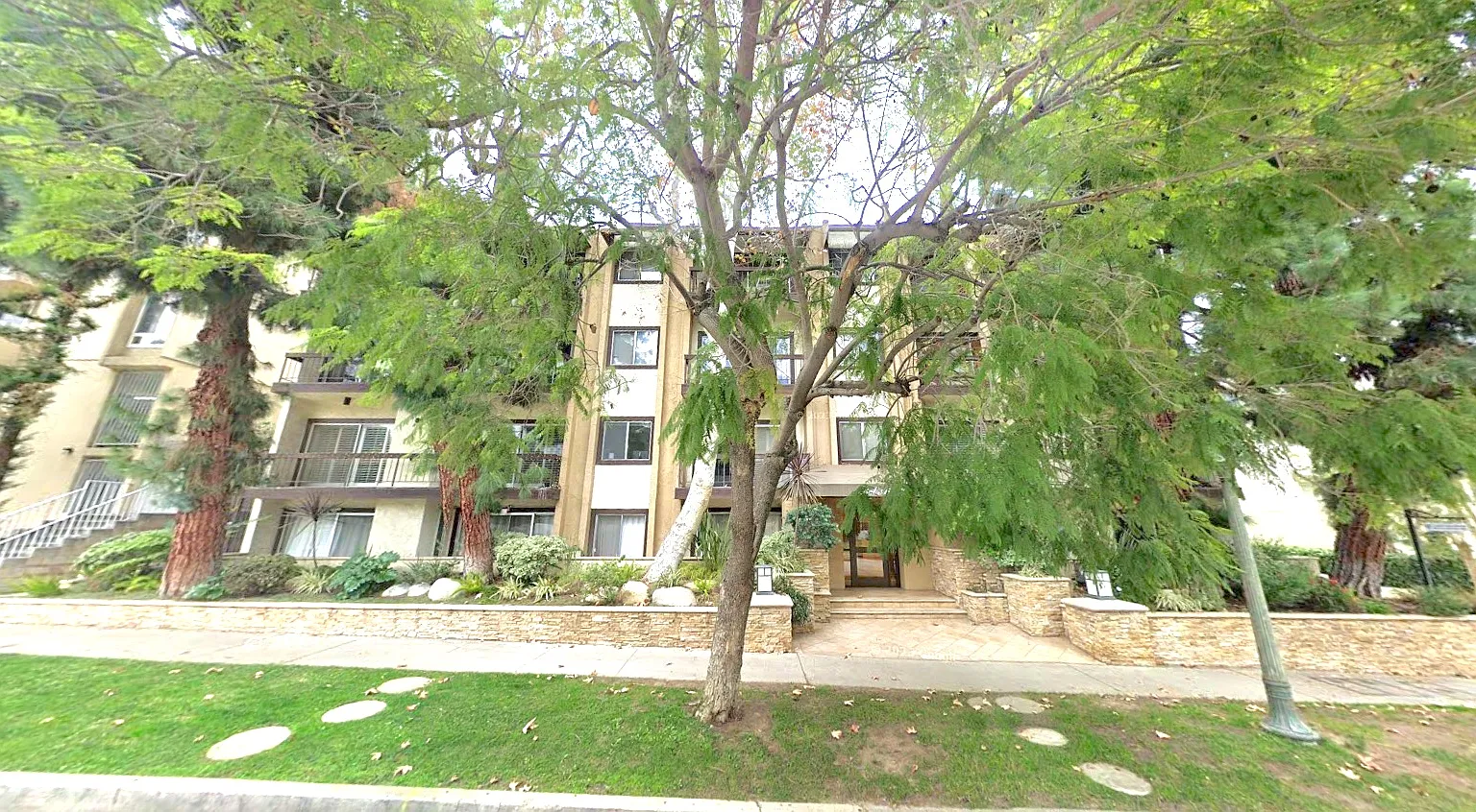 3 bed, 1497 sqft, $5,495 — Photo 1