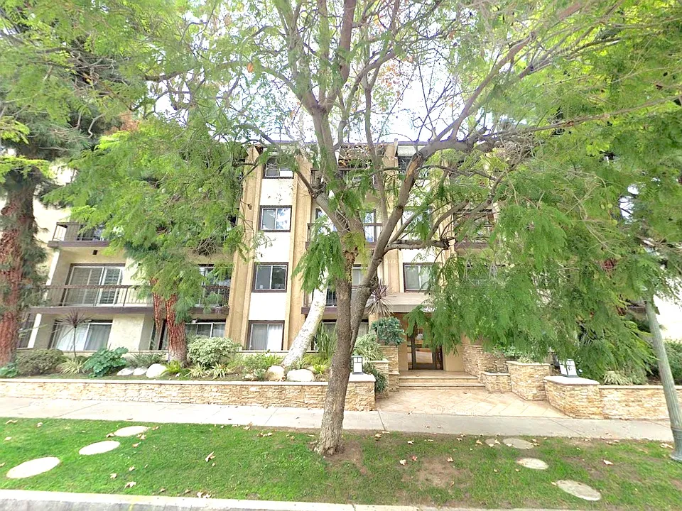 440 Veteran Ave