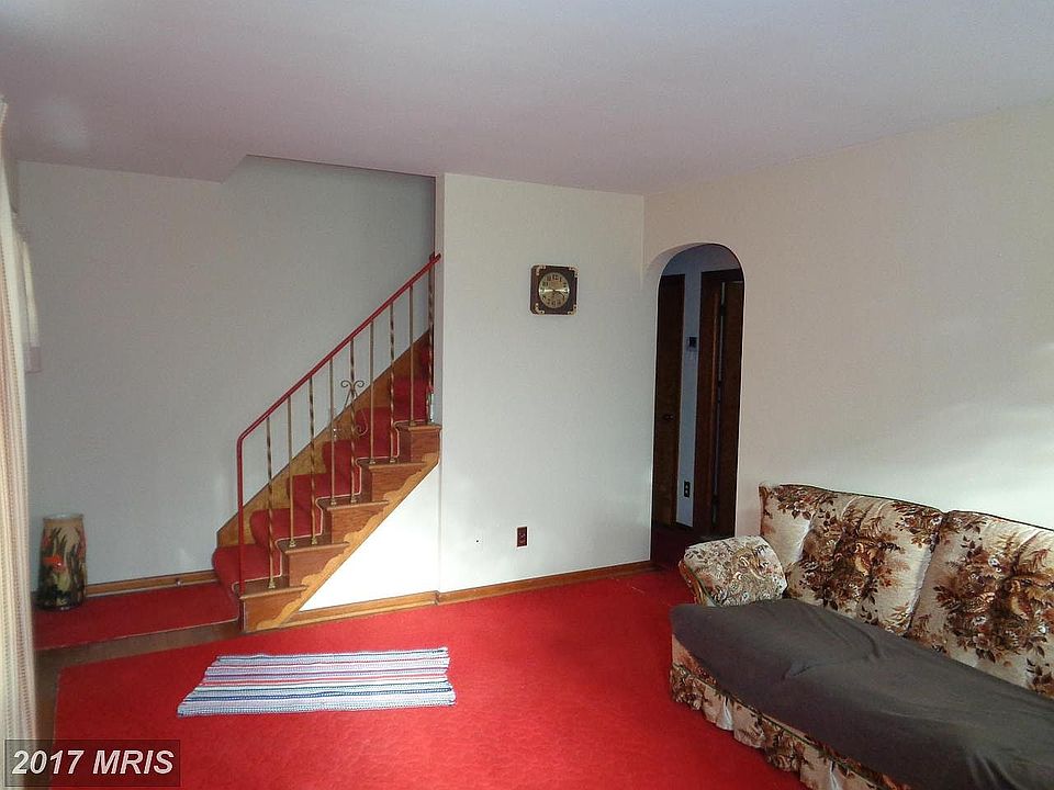 2nd image of 8115 Woodhaven Rd