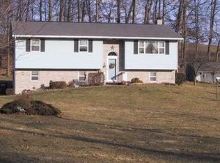 104 Kaiser Rd, Butler, PA 16002