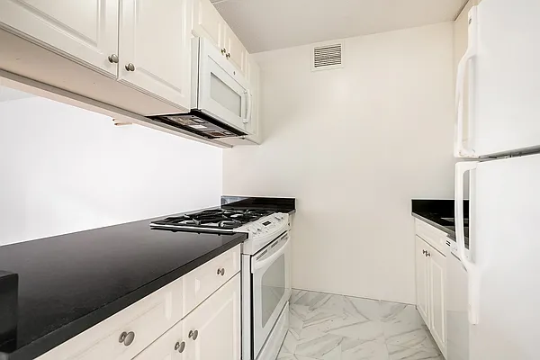 Rented by Compass | media 2