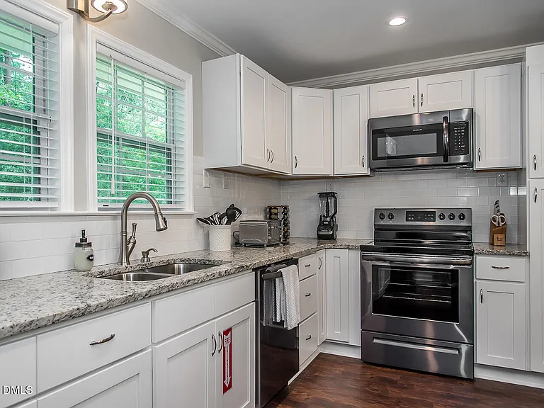 3009 Omah St — Photo 14