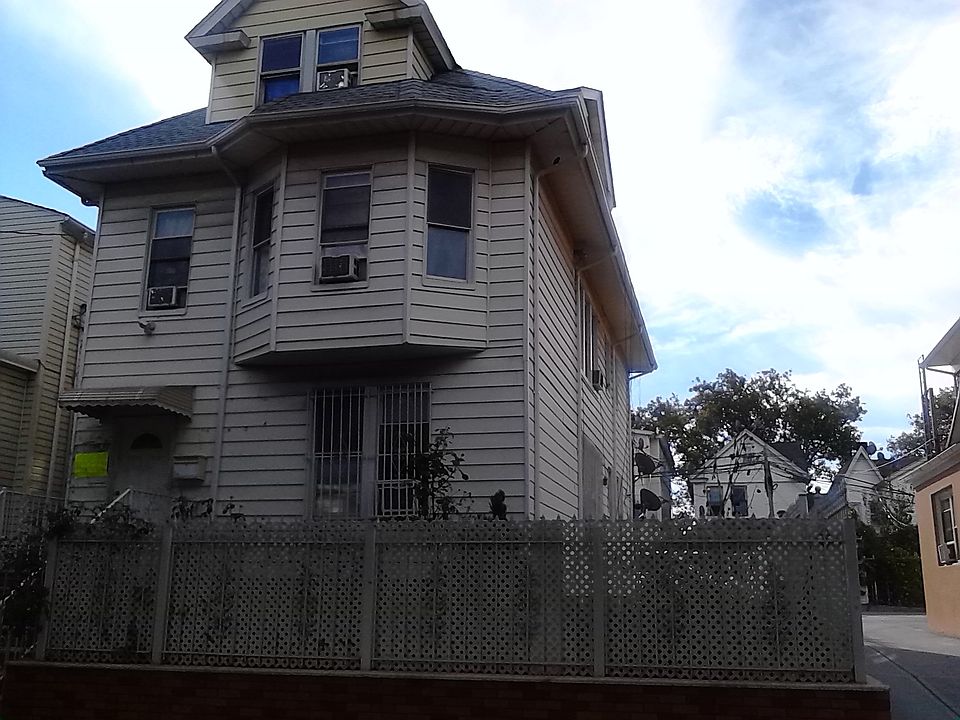 1st image of 10438 Roosevelt Ave