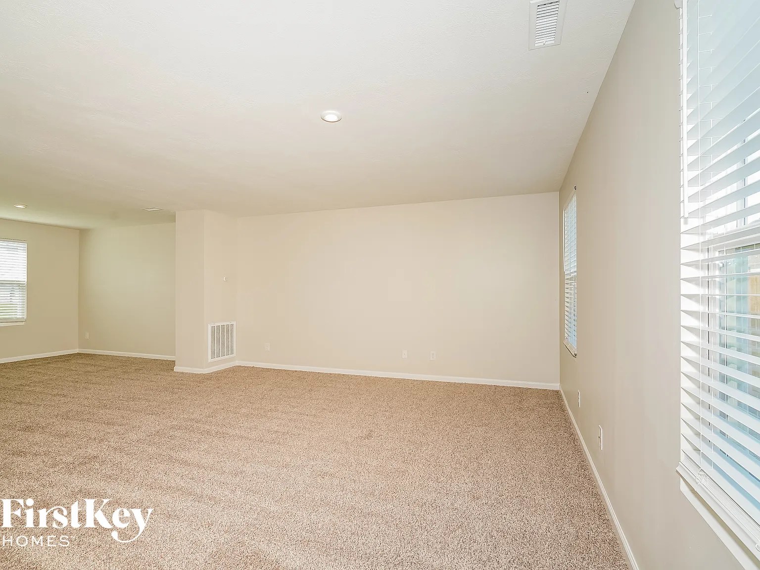 4 bed, 2.5 bath, 2200 sqft, $2,170 — Photo 3