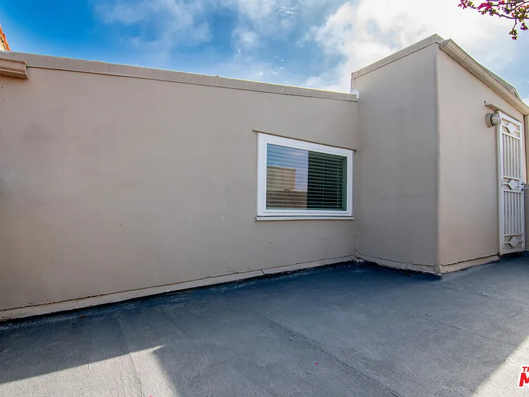 1650 Veteran Ave #306 — Photo 23