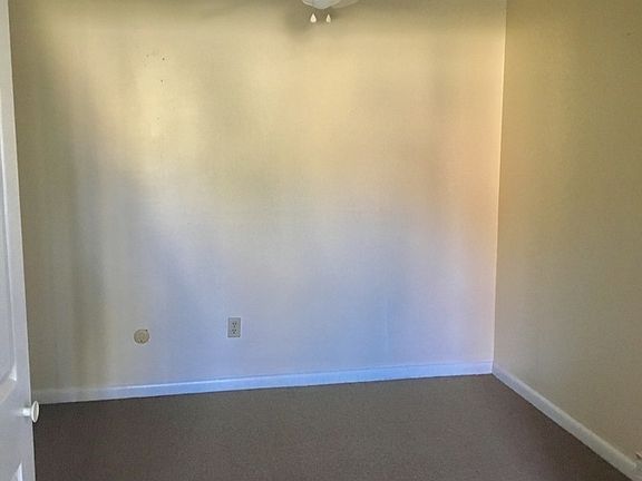 5th image of 242 Waterman Ave APT B13