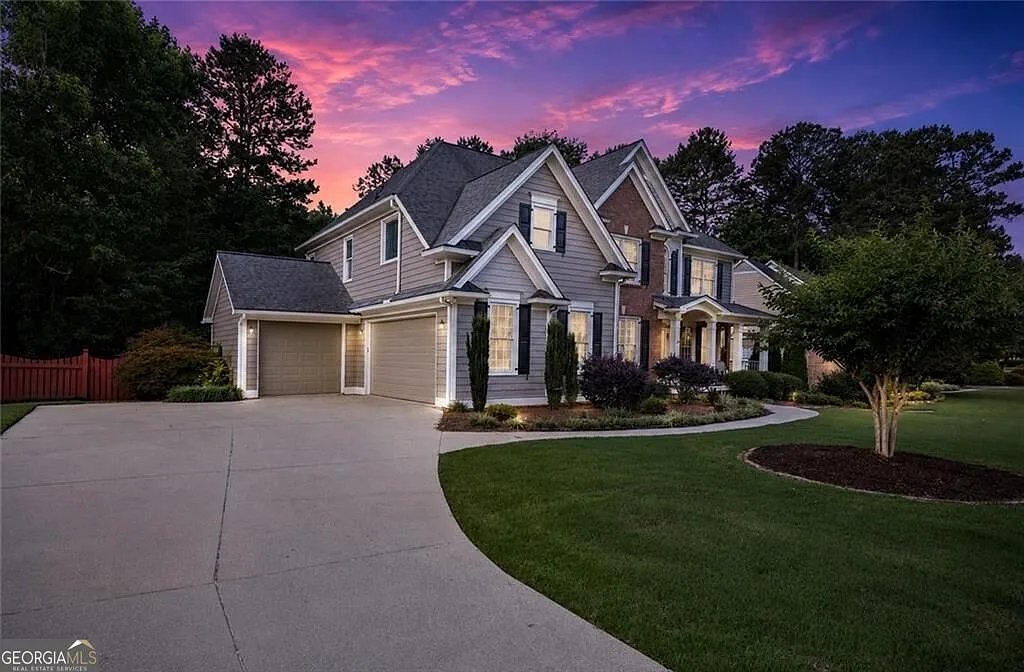 6 bed, 5.0 bath, 4780 sqft, $4,250 — Photo 3
