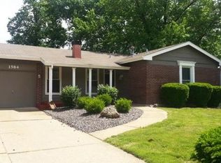 1584 Kew Gardens Dr, Florissant, MO