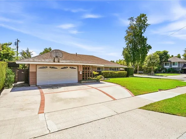 1544 E Riverview Ave, Orange, CA 92865