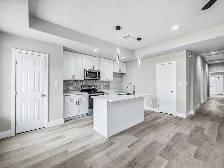 8512 Farqueson St — Photo 9