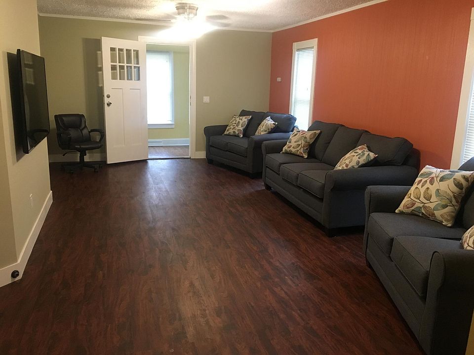 1st image of 35 Saint Charles St