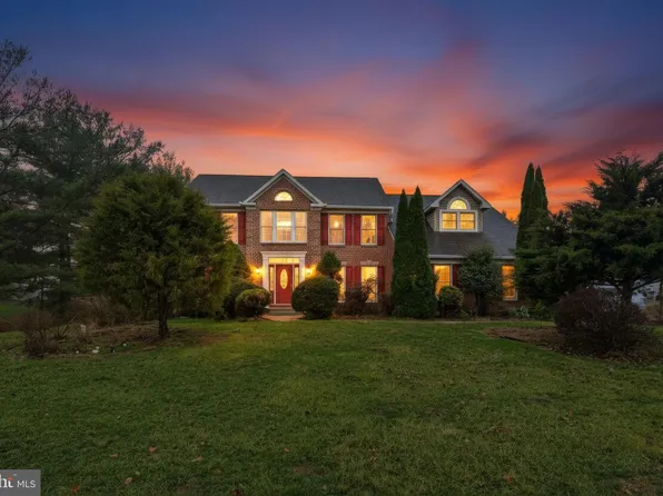 2021 Sherlock Holmes St, Eldersburg, MD 21784