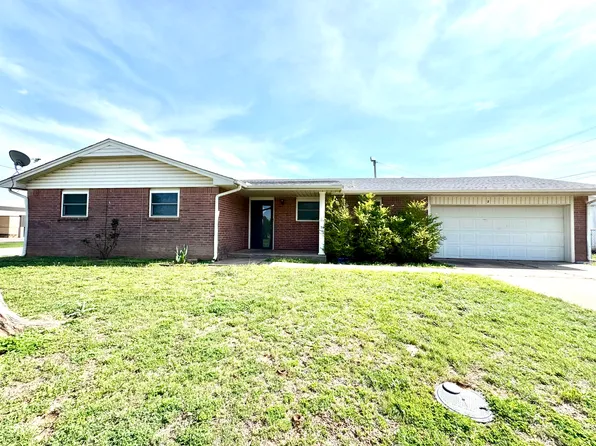 2 Williams St, Tuttle, OK 73089