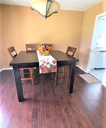 5th image of 258 Harrow Dr