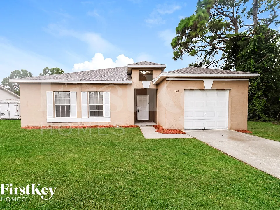 1164 Schumann Dr