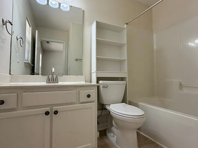 4832 Lighthouse Ct — Photo 21
