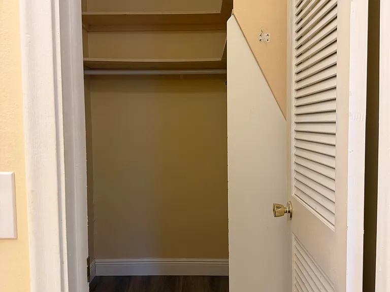 707 High Point Blvd N #C — Photo 14