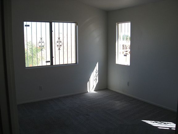 4th image of 1708 Crystal Gem St