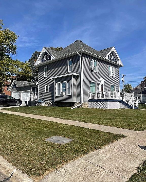 1st image of 104 S Boody St