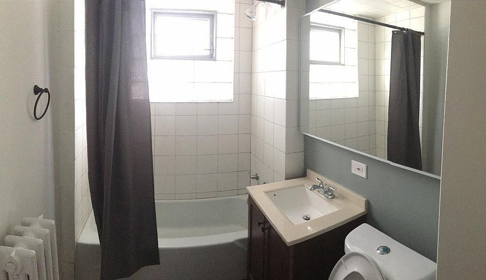 2nd image of 5901 W Giddings St Side 1